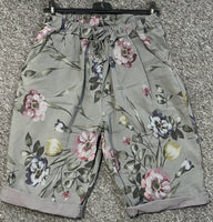 * Floral Magic Shorts Size  2